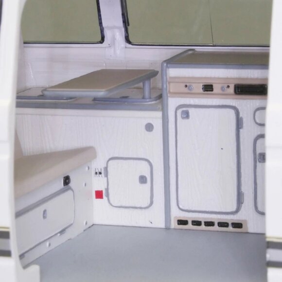 Revell 1:25 Volkswagen T3 "Camper" Model Set (Plastic) New in Box - Picture 6 of 16